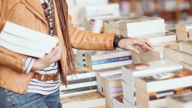 Des libraires indépendants se mettent au click and collect pour survivre.